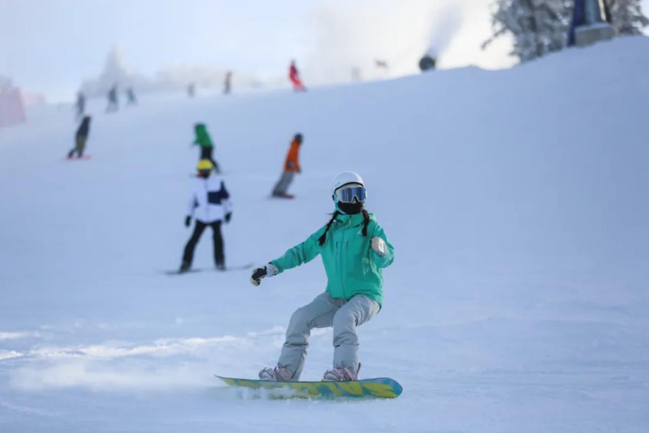 1313.jpg 中国骄傲!吉林“北大湖”荣登国际雪联官网,获誉China’s 'Whis