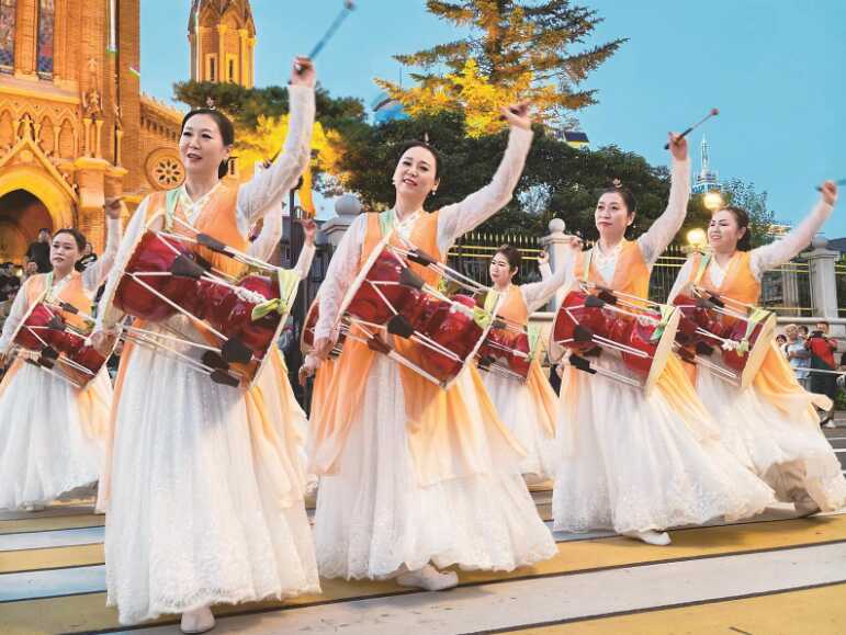 盛夏热量催生避暑经济——透视我省各市州文旅市场新机遇(图1)